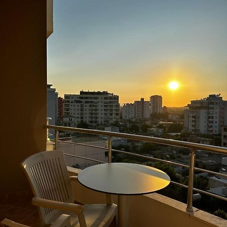 Ami Apartament Vlore Bagian luar foto