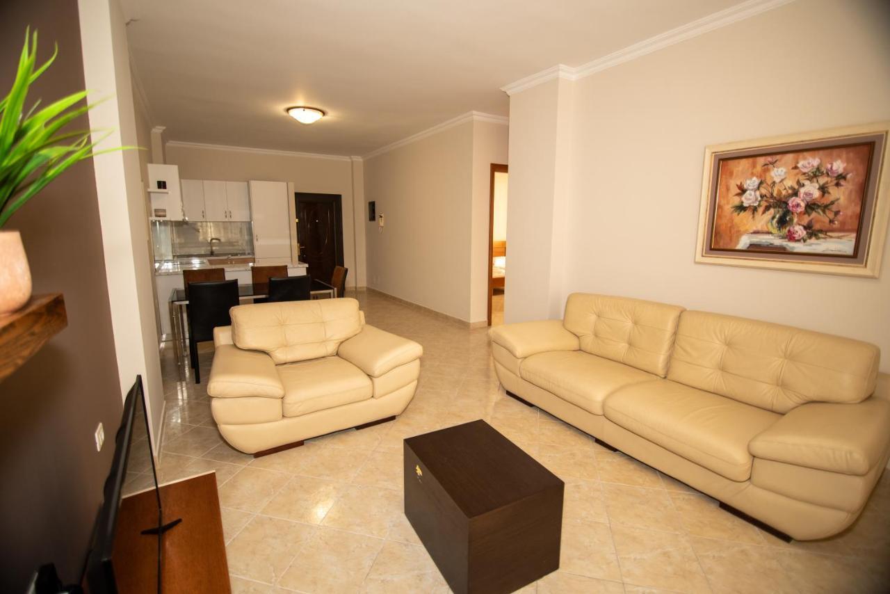 Ami Apartament Vlore Bagian luar foto